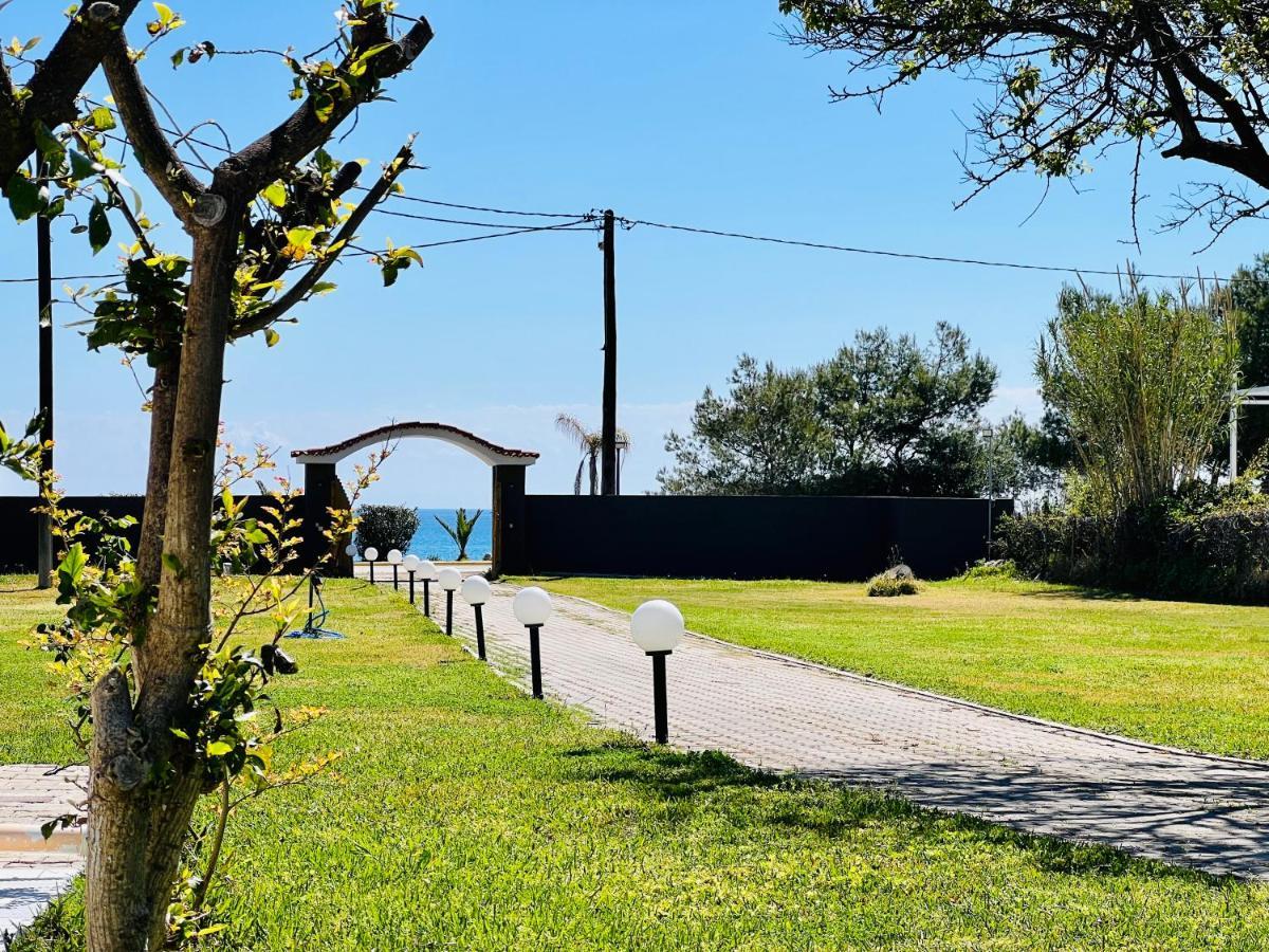Gazonia Family Estate Hotel Skala  ภายนอก รูปภาพ